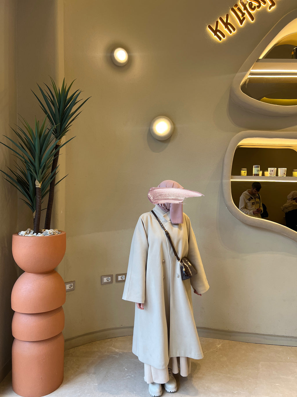 Jowayria’s Elegant Coat